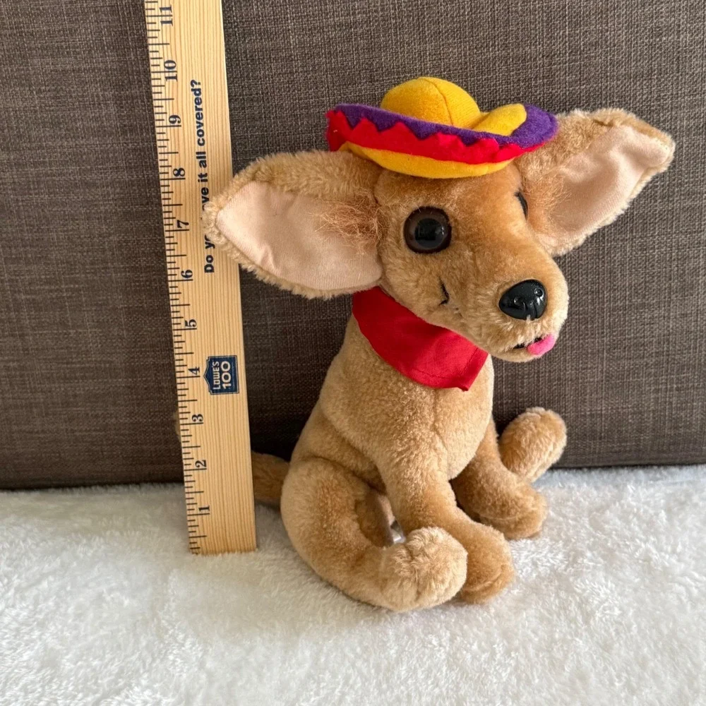 Vintage Nanco Chihuahua Plush‎ Dog Sombrero 1998 Tan Stuffed Animal Toy 9 inch.
